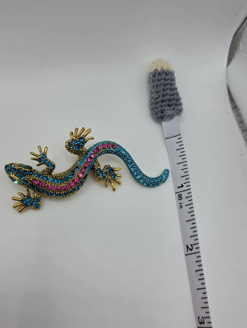 Gold Lizard Brooch Blue Pink Rhinestone Crystal Reptile Statement Pin New - Picture 5 of 5